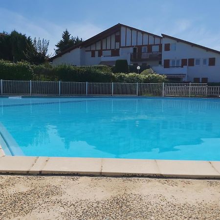 Appartement A Hendaye Avec Piscine Et A Cote De La Plage Exterior photo