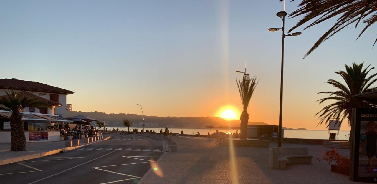 Appartement A Hendaye Avec Piscine Et A Cote De La Plage Exterior photo