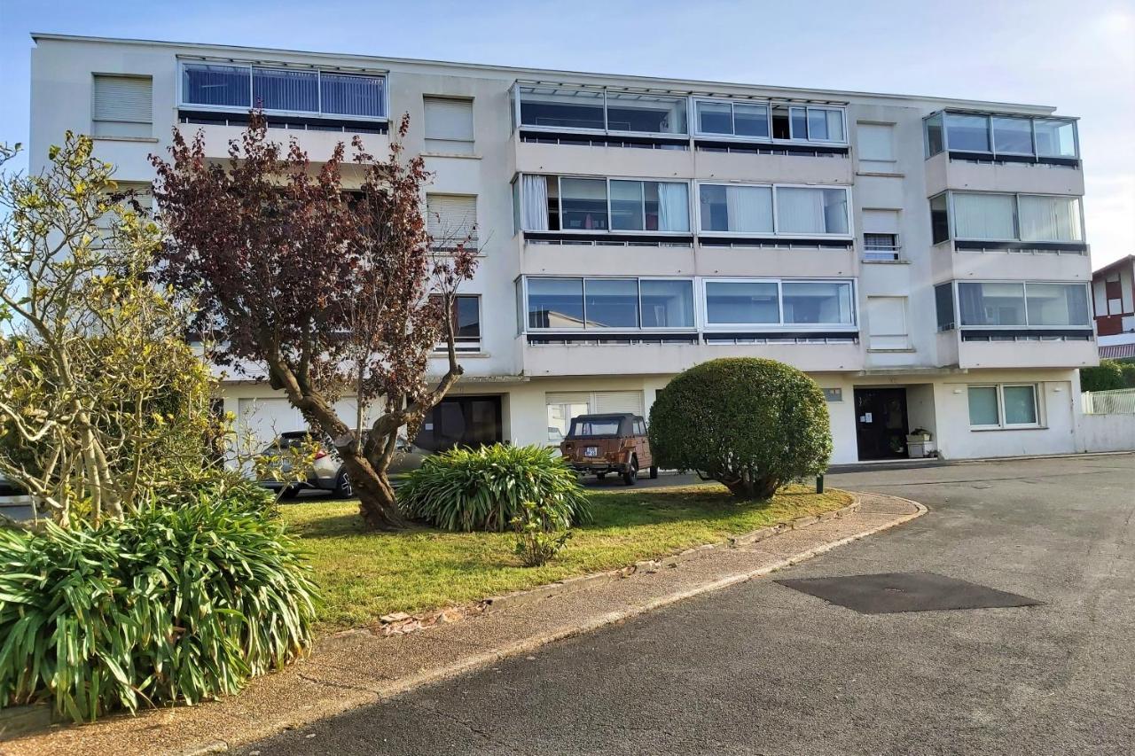 Appartement A Hendaye Avec Piscine Et A Cote De La Plage Exterior photo