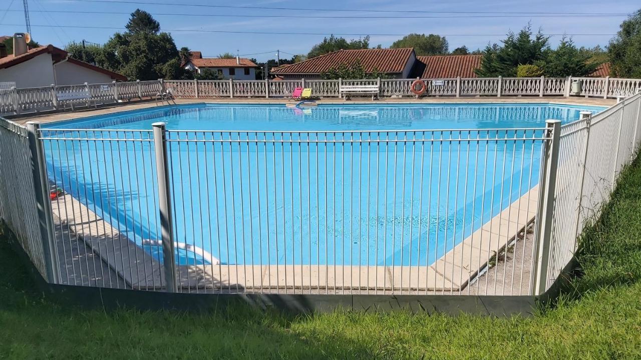 Appartement A Hendaye Avec Piscine Et A Cote De La Plage Exterior photo